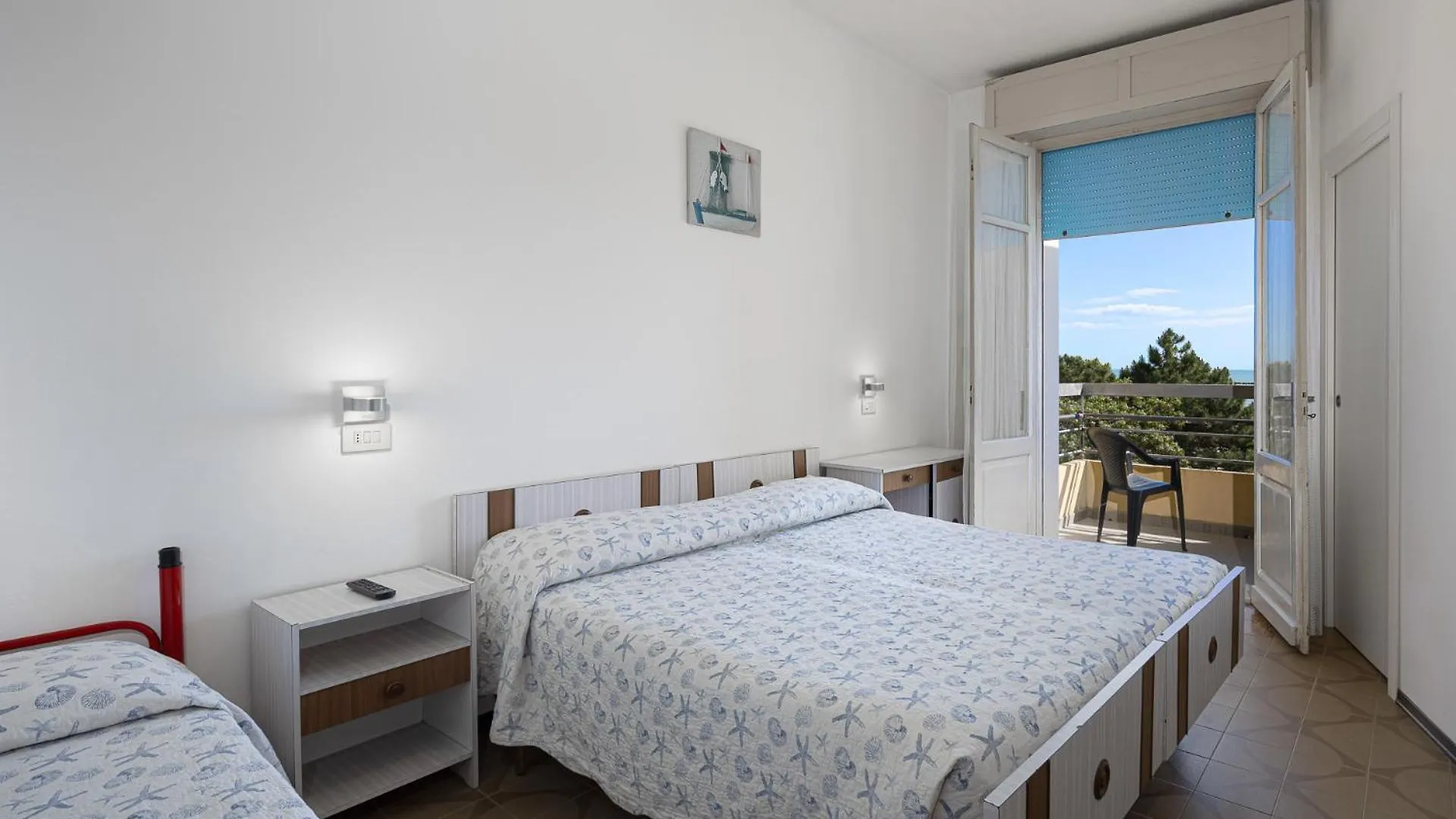Hotel Flora Cesenatico 3*,